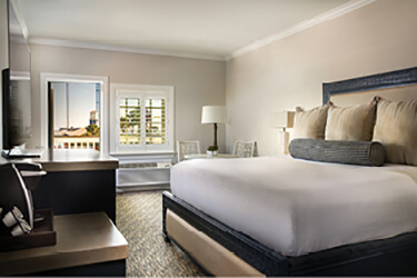 Kemah Boardwalk Inn Junior Suite